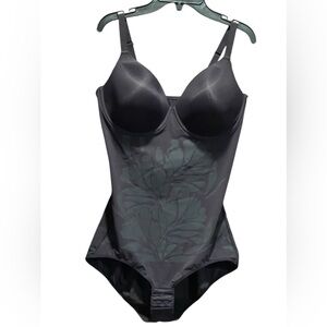 Maidenform shapewear